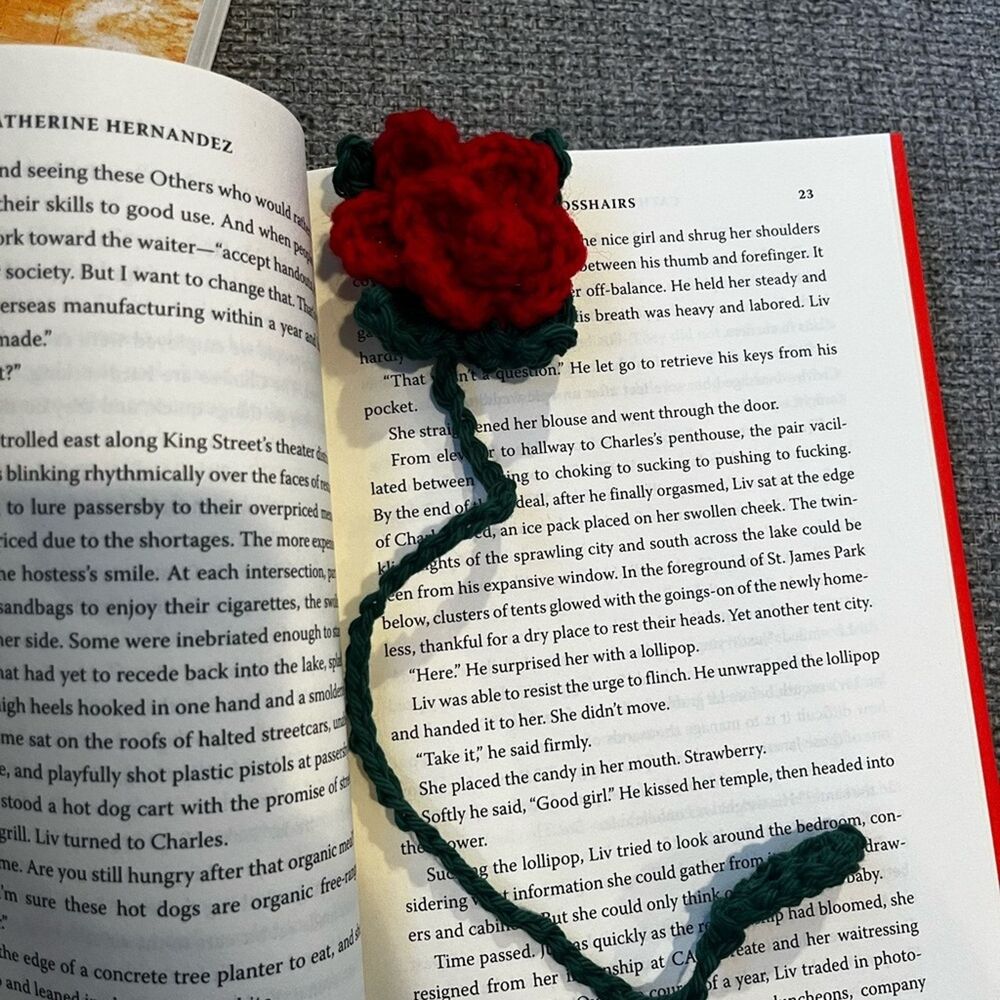 Handmade Red Rose Bookmark - Picture 1 of 2